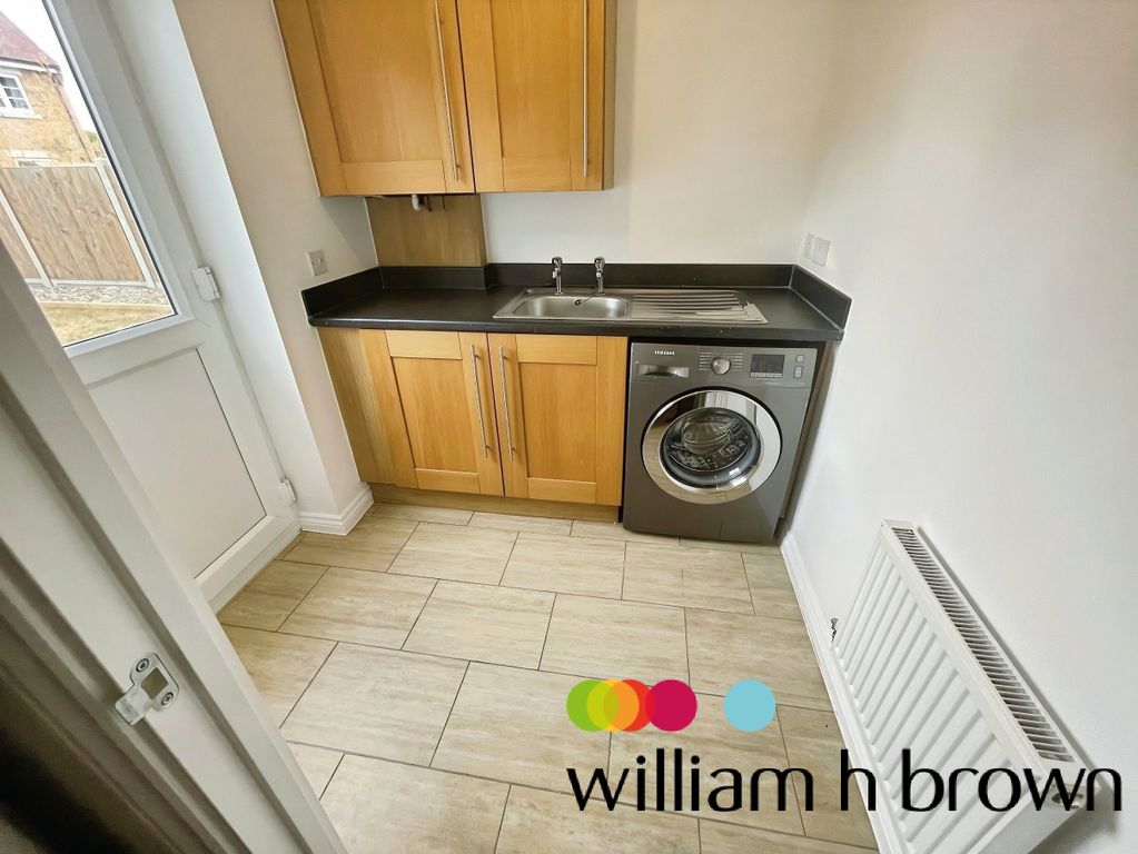 Property photo 3 of 10 Utility Room