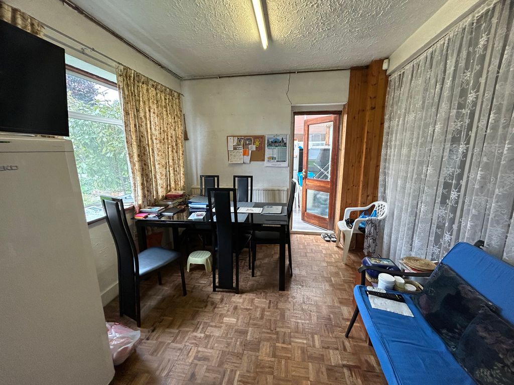 Property photo 3 of 6 Img_0330