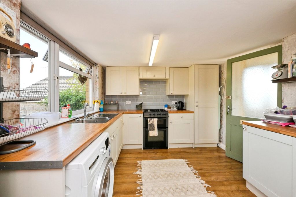 Property photo 3 of 14 Picture No. 19