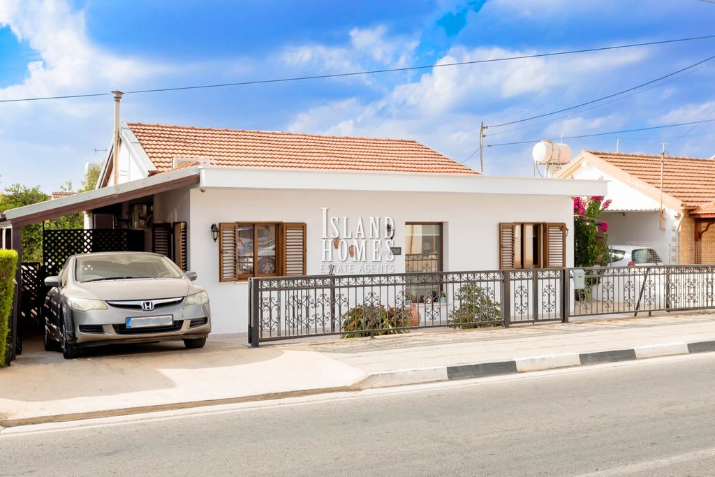 Property photo 1 of 36