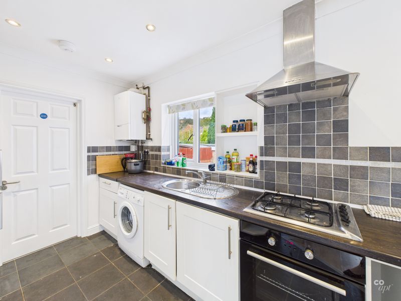 Property photo 3 of 16 Kitchen