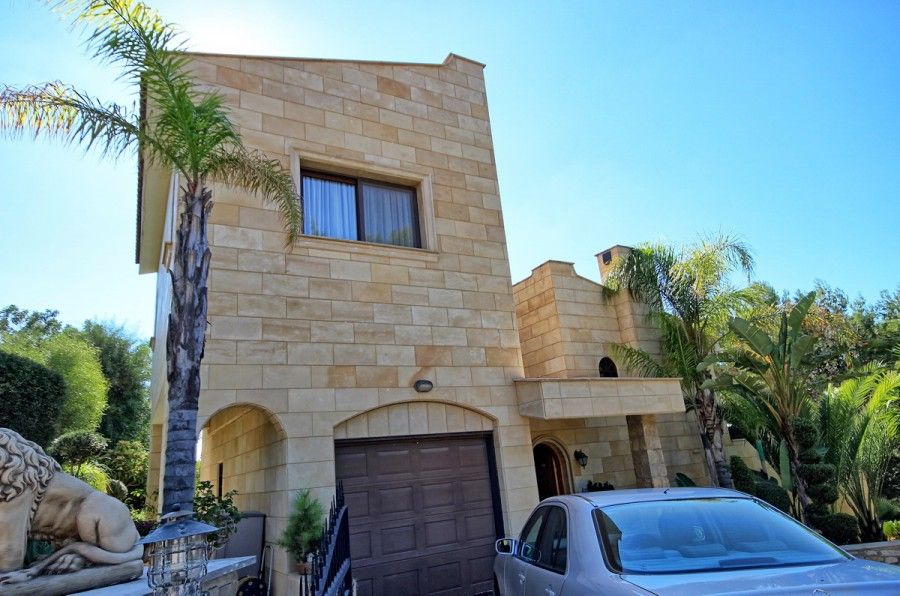 Property photo 3 of 45