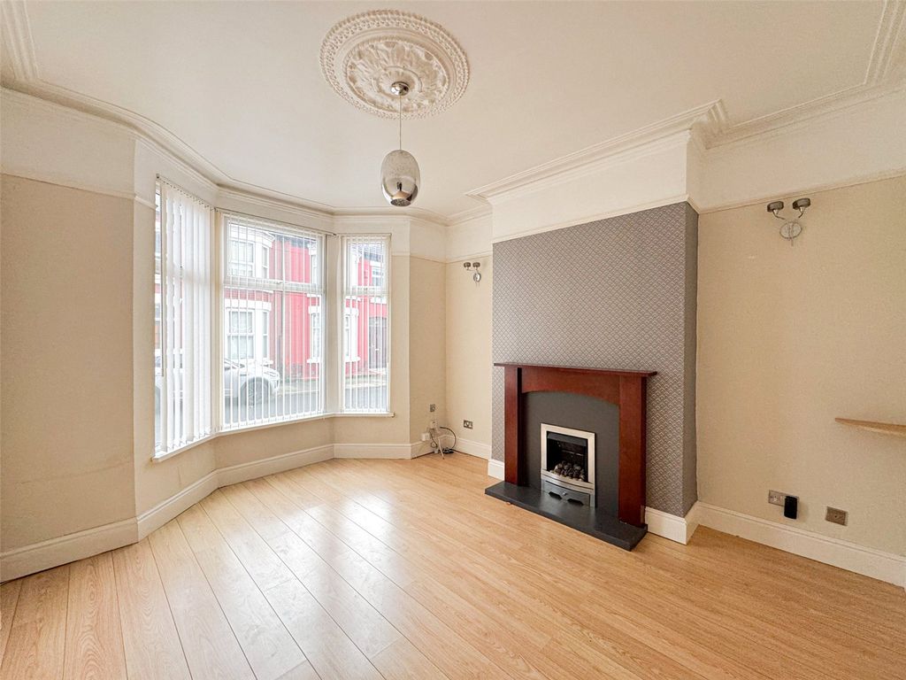 Property photo 2 of 11 Picture No. 13