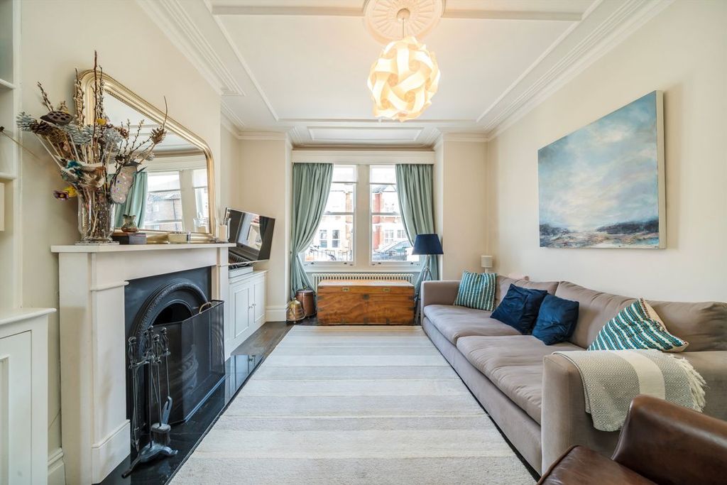 Property photo 2 of 9