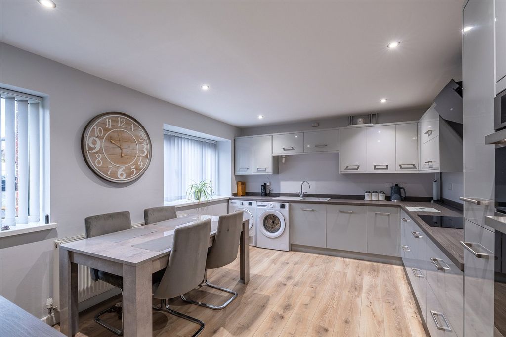 Property photo 2 of 24 Picture No. 06