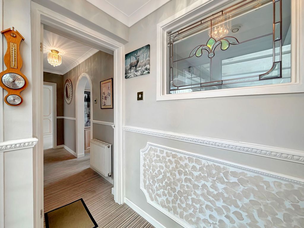 Property photo 3 of 27