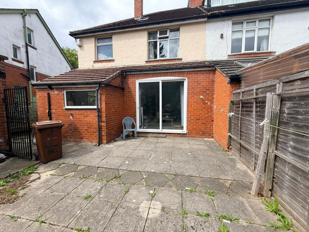Property photo 2 of 11 Picture No. 15