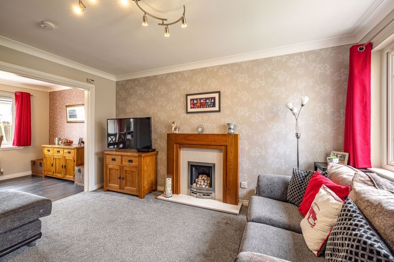 Property photo 3 of 28 Sitting Room