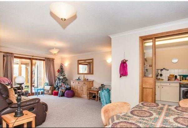Property photo 2 of 12