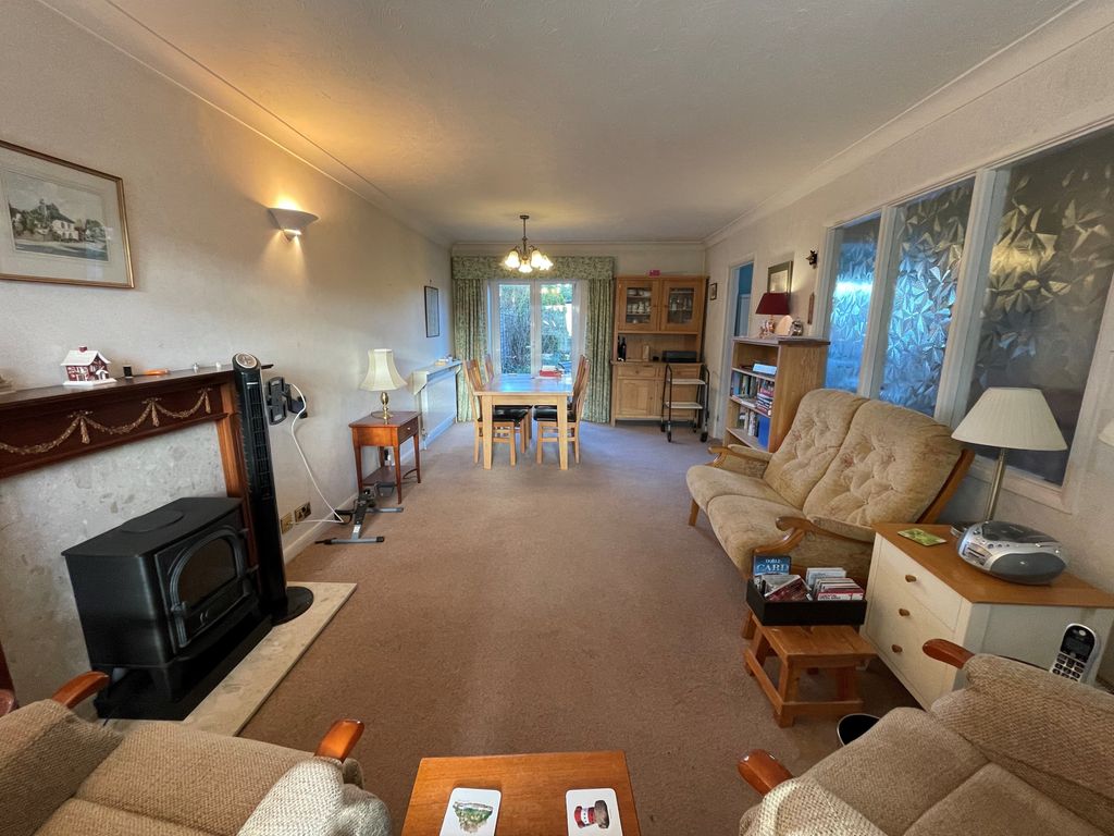 Property photo 3 of 21 Photo 03