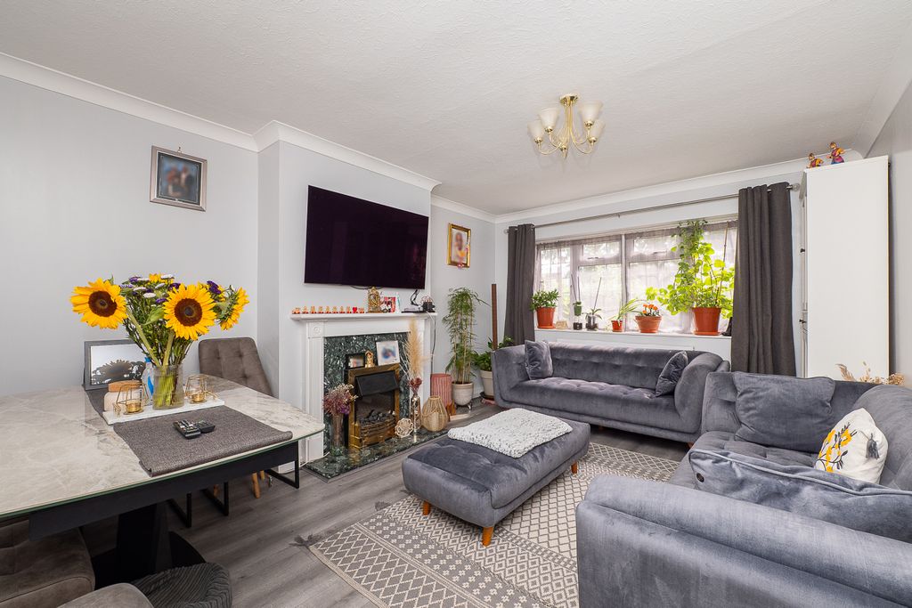 Property photo 2 of 13 Picture No. 03