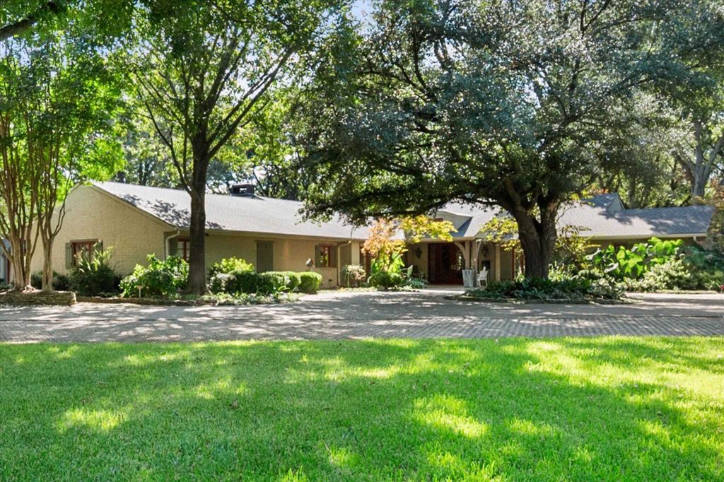 Property photo 1 of 31