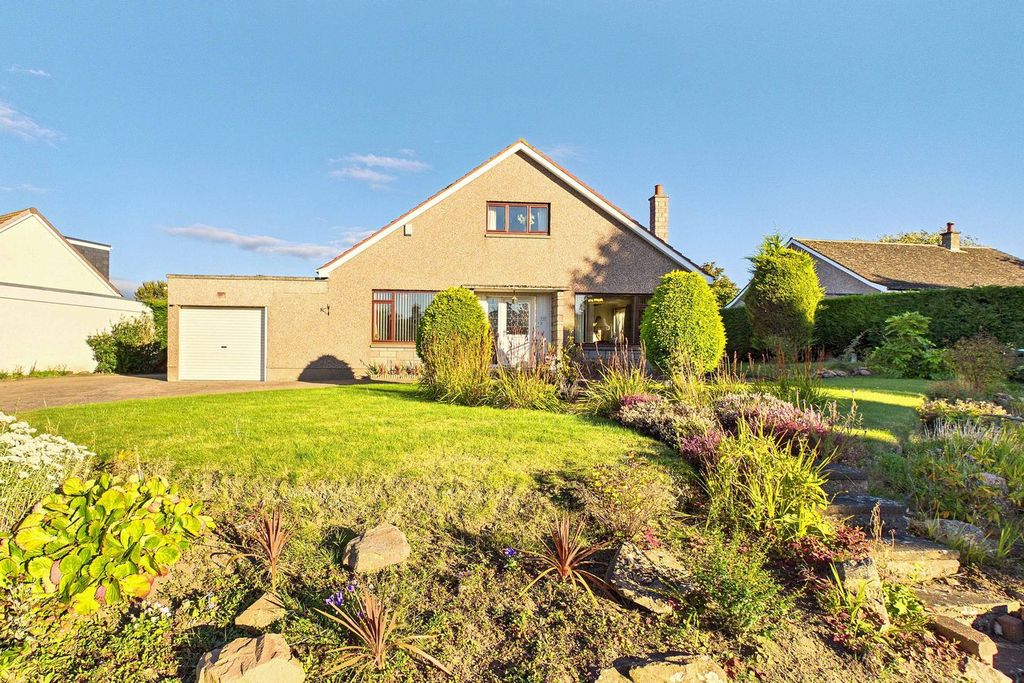 Property photo 1 of 25