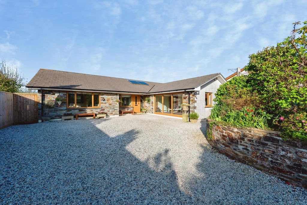 Property photo 1 of 29 Pbox-Img.Jpg