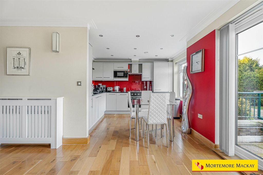 Additional image 9 of 2 bed flat for saleVillage Road, Enfield EN1