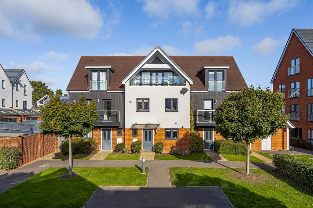 Property photo 1 of 23