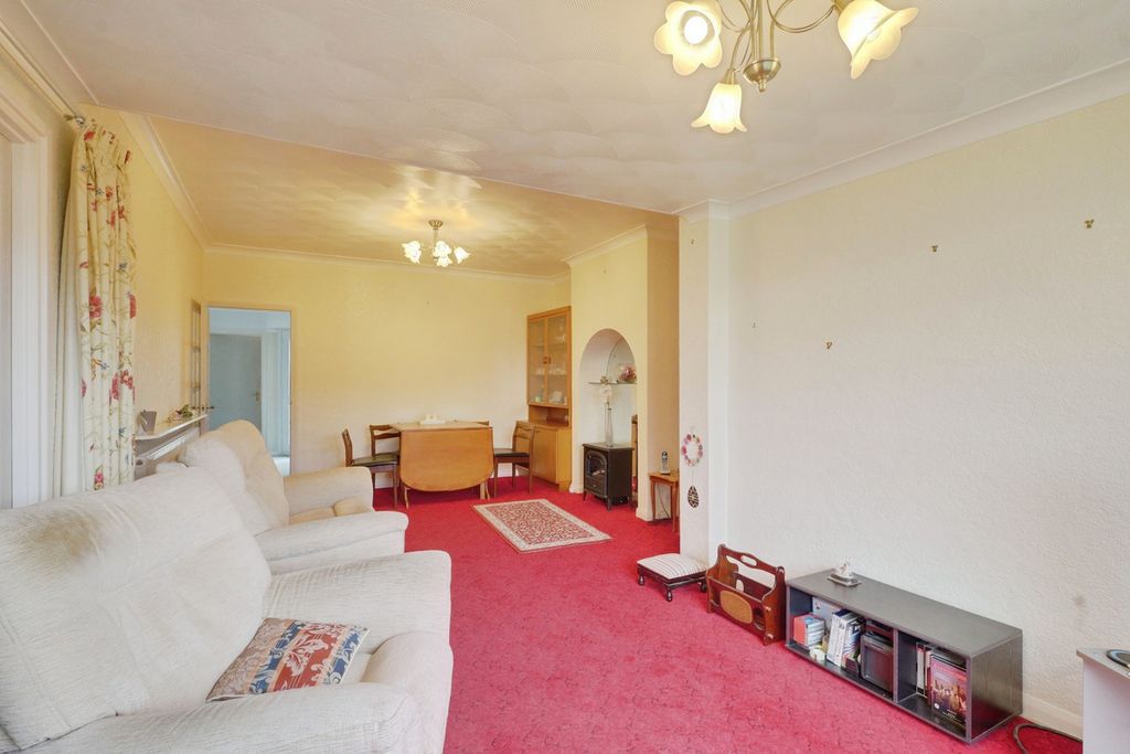 Property photo 3 of 20