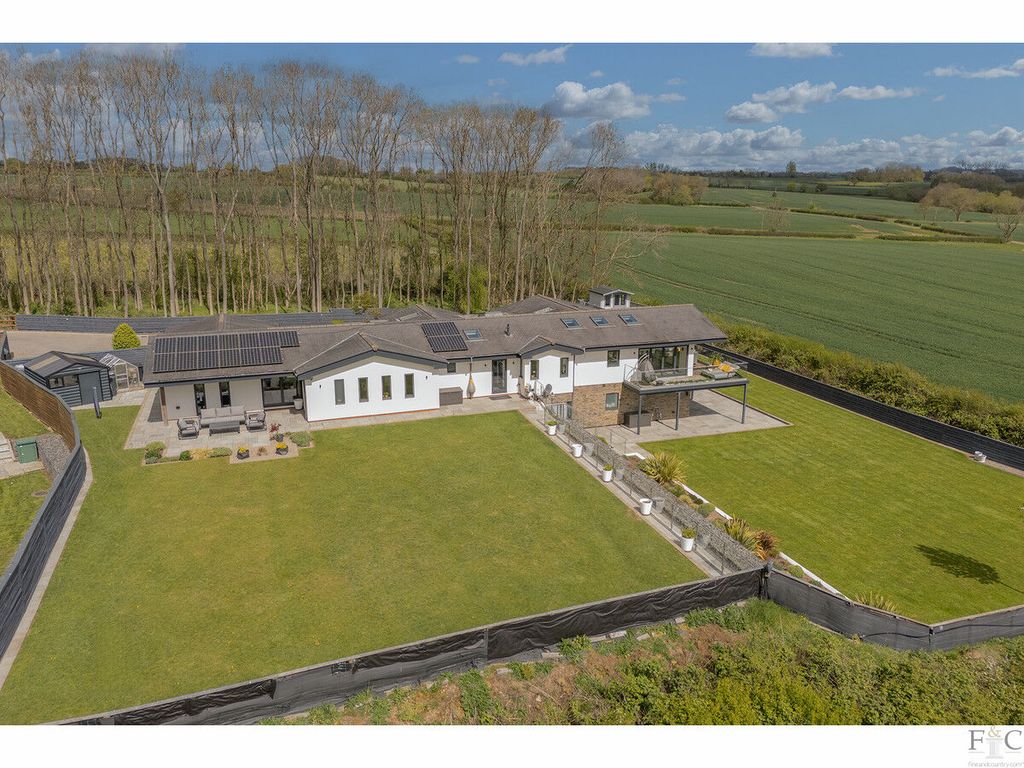 Additional image 4 of 6 bed detached house for saleChestnut Drive Stretton Hall, Great Glen LE2
