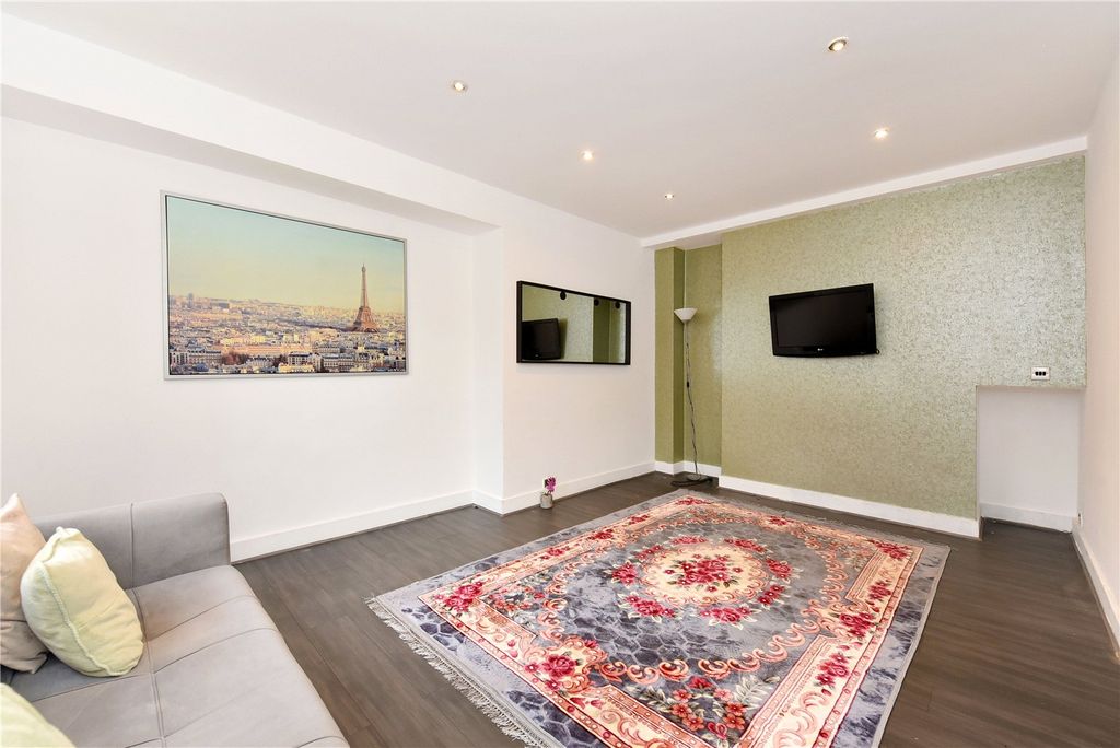 Property photo 3 of 7 Picture No. 04