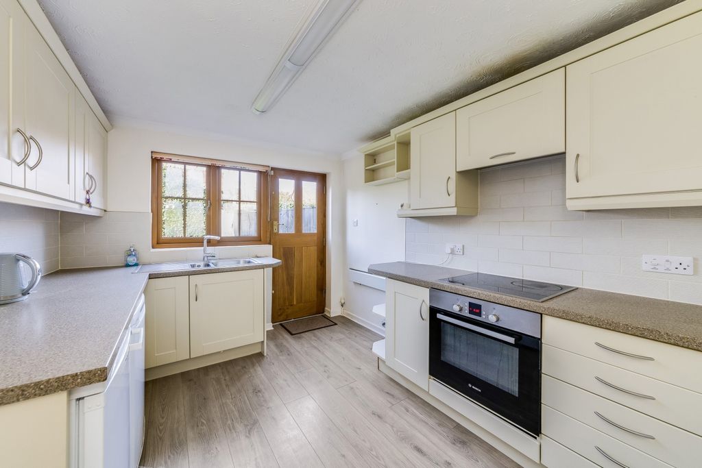 Property photo 2 of 6 Img_5600