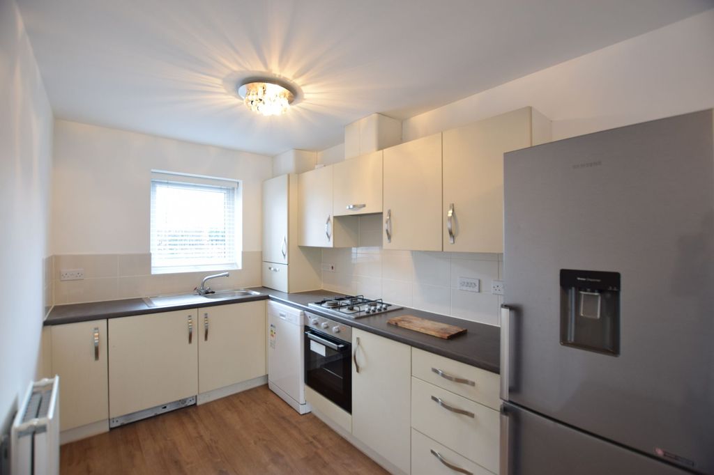 Property photo 2 of 10 Kitchen