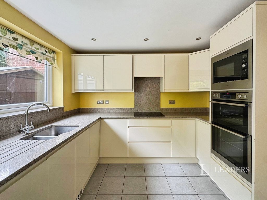 Property photo 2 of 14 Pbox-Img.Jpg