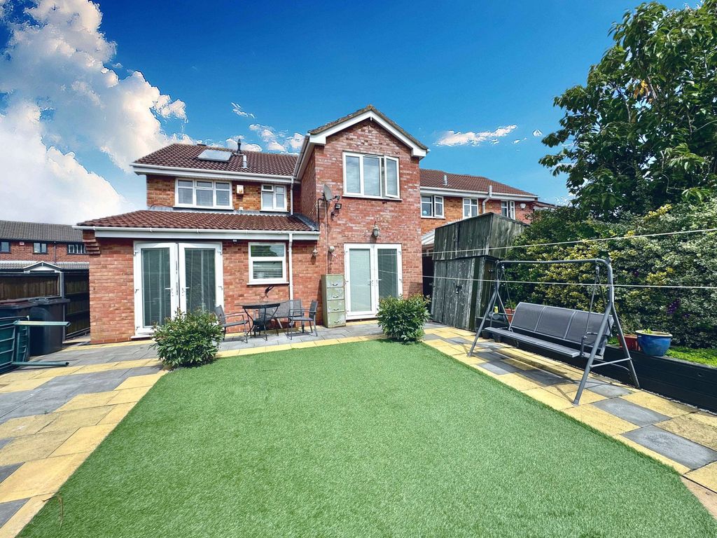 Property photo 3 of 40