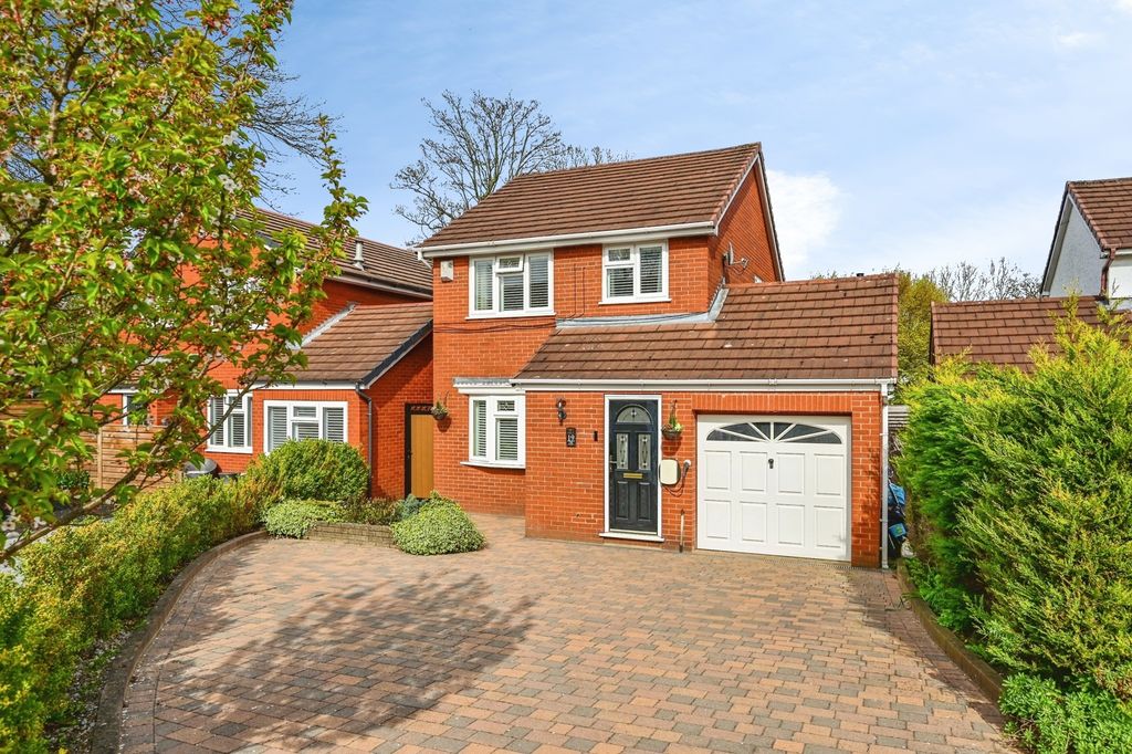 Property photo 1 of 18 Pbox-Img.Jpg