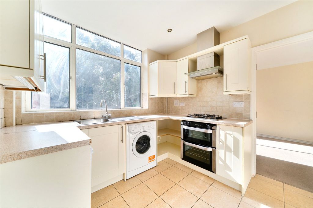 Property photo 3 of 14 Picture No. 25
