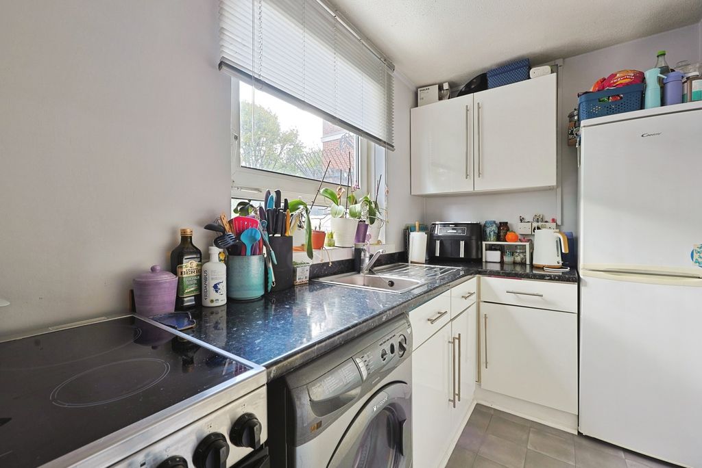 Property photo 2 of 13 Pbox-Img.Jpg