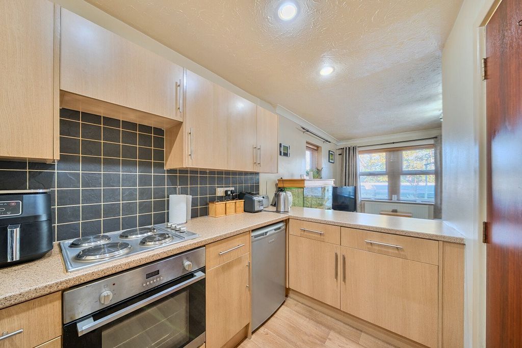 Property photo 3 of 17 Picture No. 09