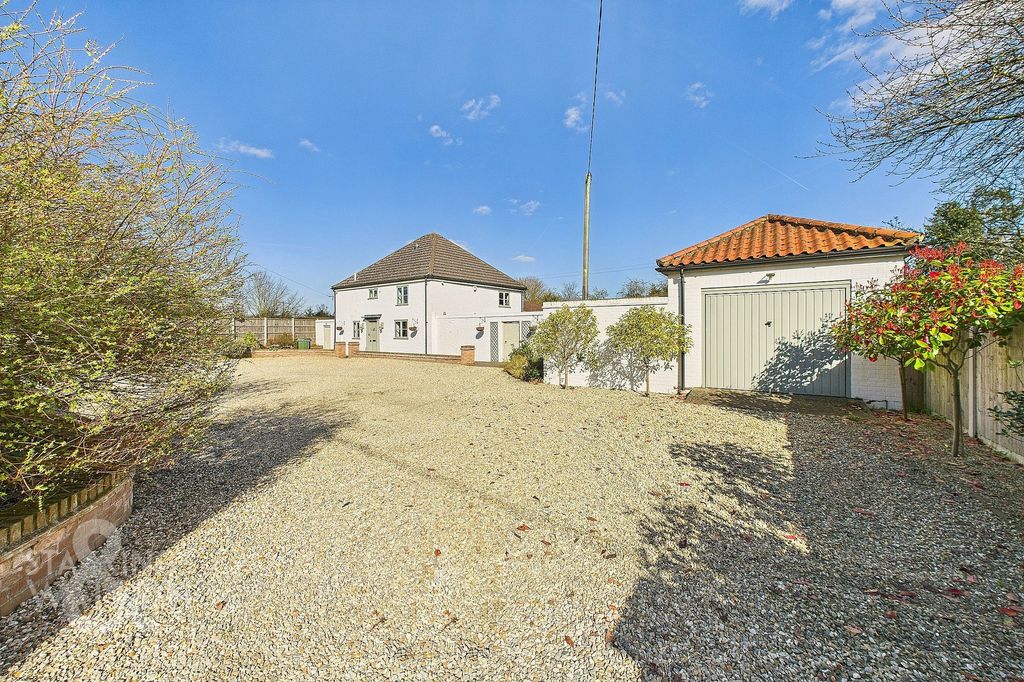 Property photo 1 of 34