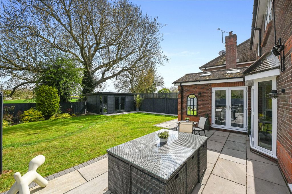 Property photo 2 of 23 Picture No. 22
