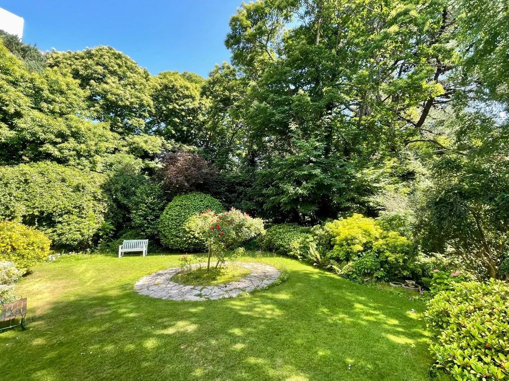 Property photo 2 of 19