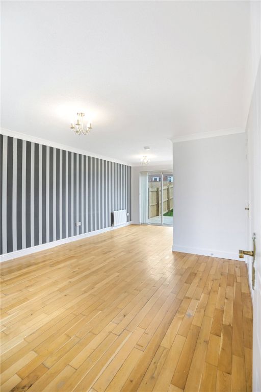 Property photo 2 of 12 Living/Dining Room