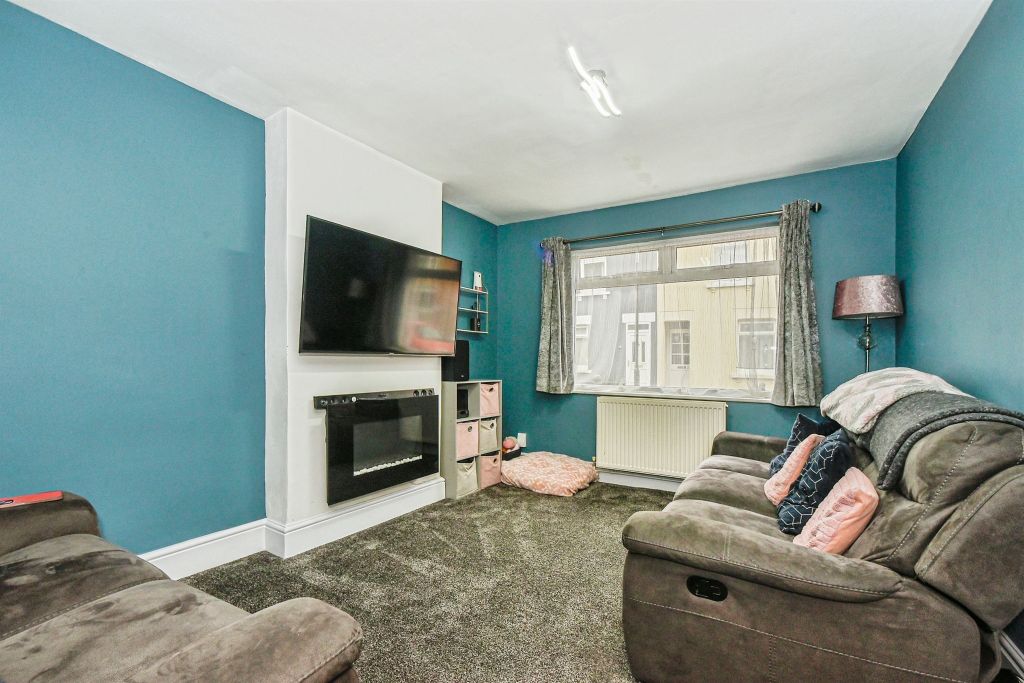 Property photo 2 of 16