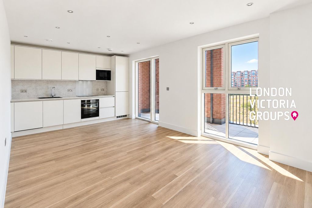 Property photo 1 of 12 1-14392.Jpg