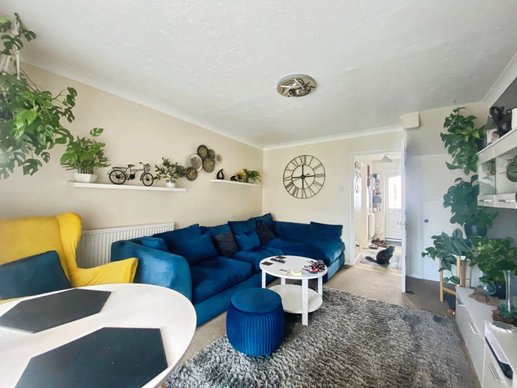 Property photo 2 of 14 Lounge
