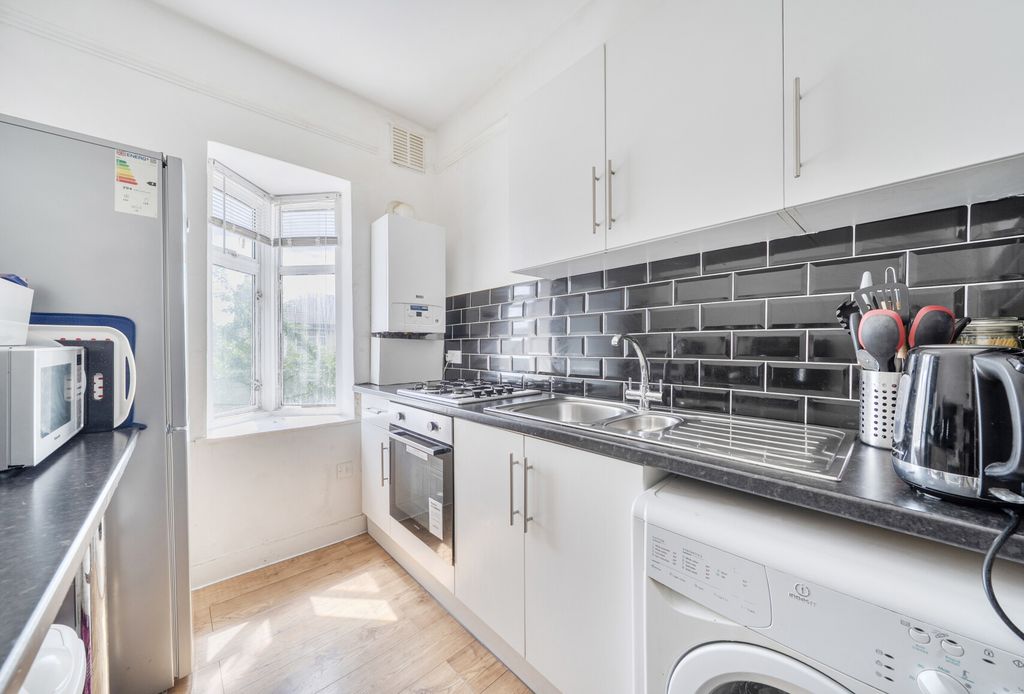 Property photo 3 of 12 1476612-1-6A29684...