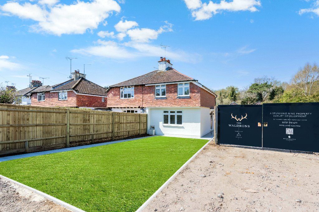 Property photo 1 of 7 External