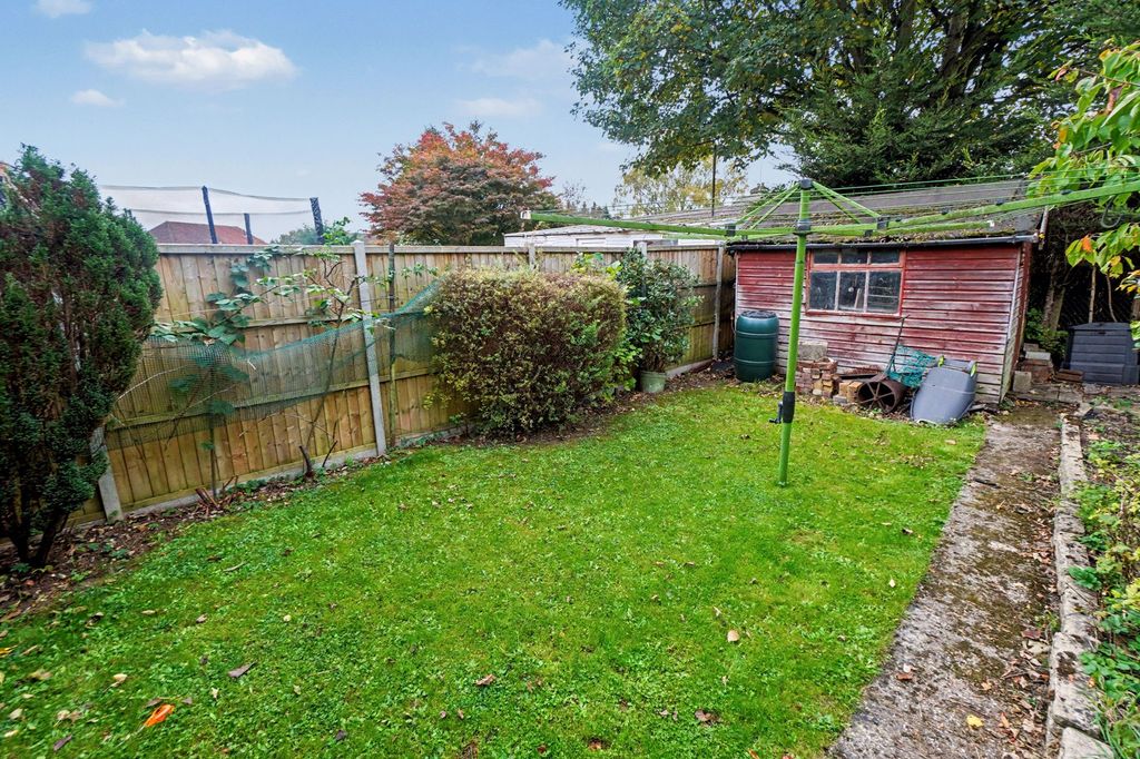 Property photo 3 of 7 Photo 4