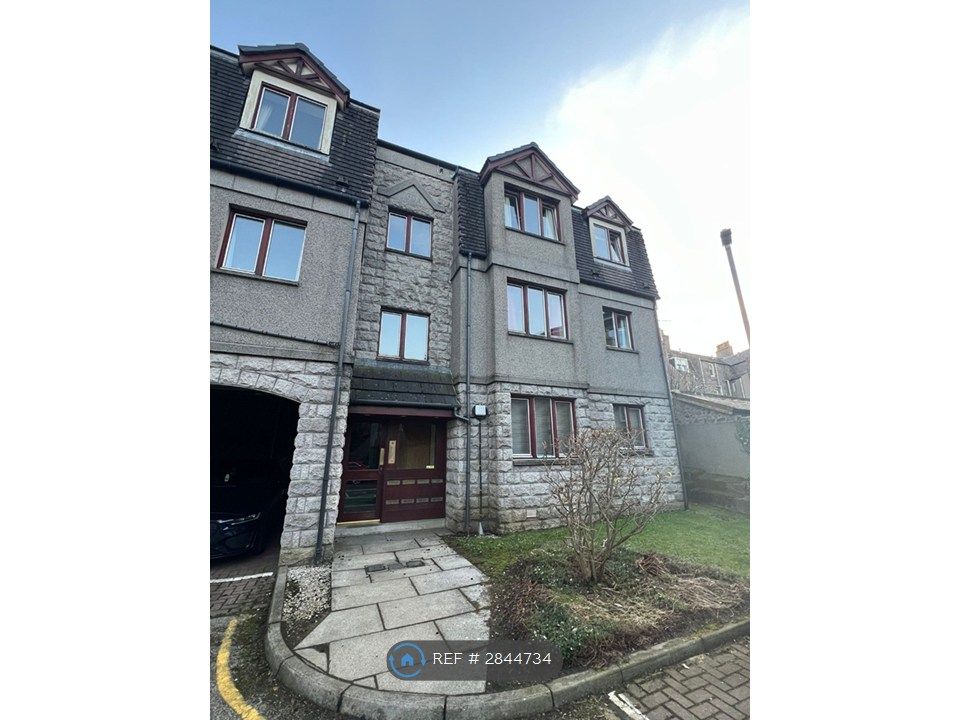 Property photo 3 of 14