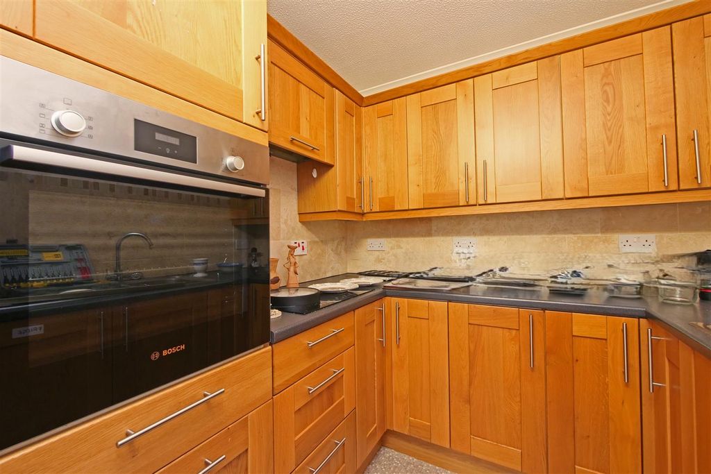 Property photo 2 of 11 Pnmb0371A.Jpg