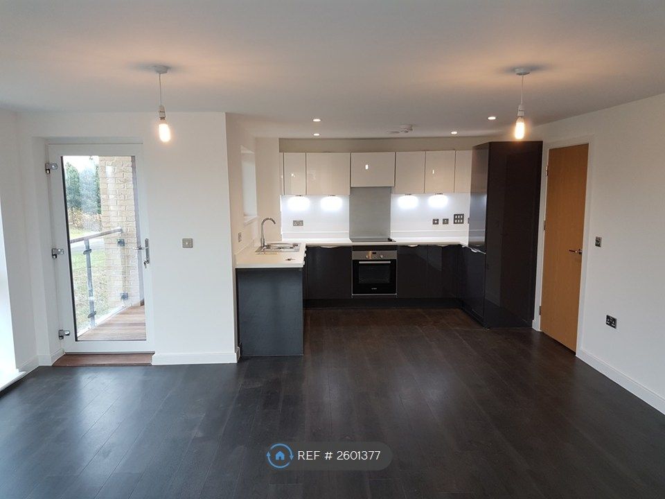 Property photo 2 of 11 Kitchen