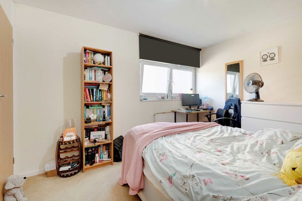 Property photo 3 of 4