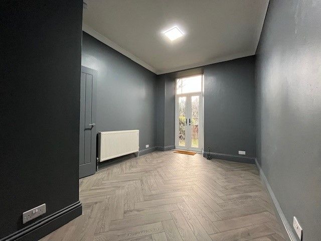 Property photo 2 of 10 Living Room