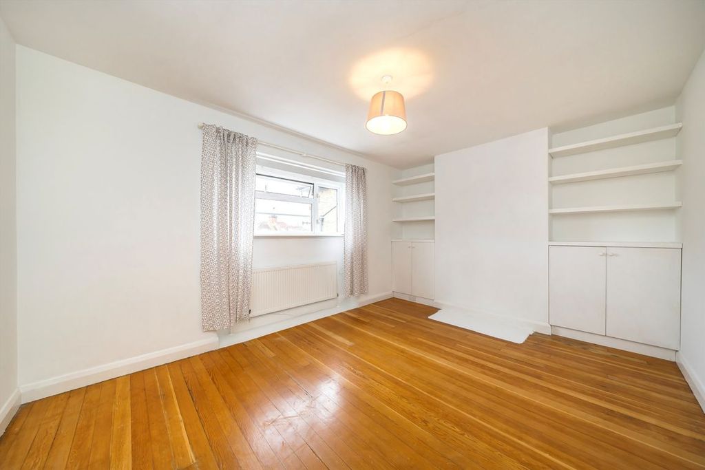 Property photo 2 of 5