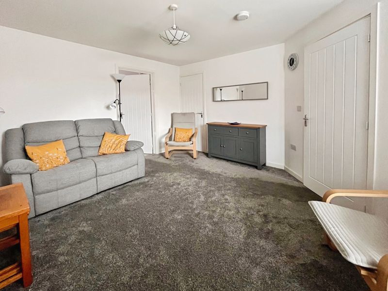 Property photo 2 of 16 Lounge