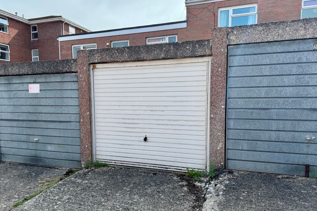 Property photo 1 of 3