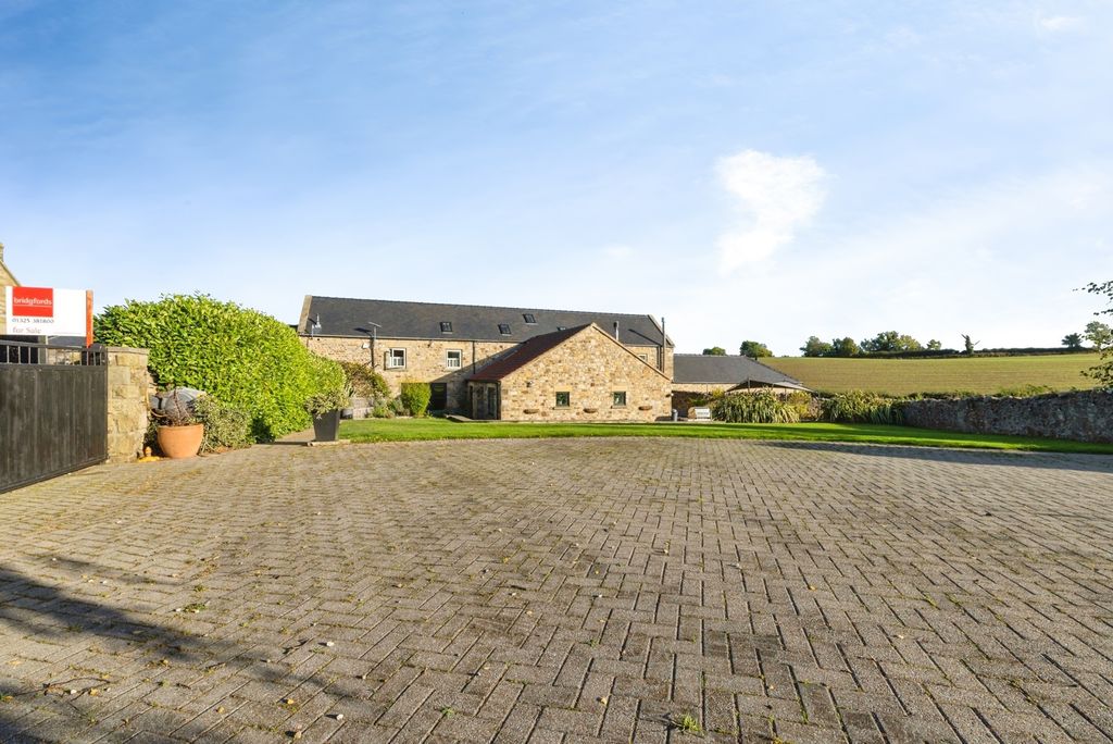 Property photo 2 of 24 Pbox-Img.Jpg